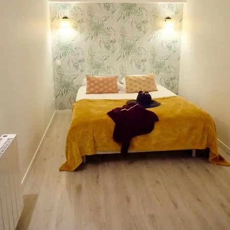 Affaire, Petit Dejeuner Offert En Hypercentre 3* Кан