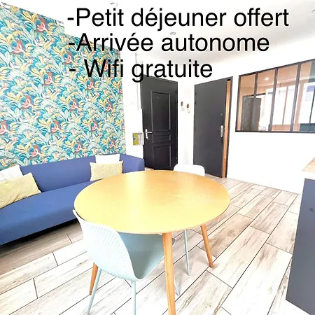 Affaire, Petit Dejeuner Offert En Hypercentre 2* Caen