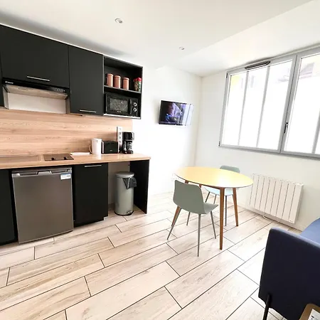 Affaire, Petit Dejeuner Offert En Hypercentre Апарт-отель 3*