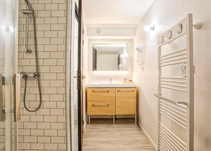 Affaire, Petit Déjeuner Offert En Hypercentre 3*